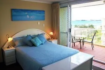 Crystal Beachfront Apartments Gold Coast Aparthotel