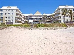 Aparthotel Crystal Beachfront Apartments Gold Coast