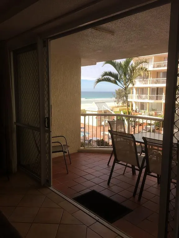 Crystal Beachfront Apartments Gold Coast Apartahotel