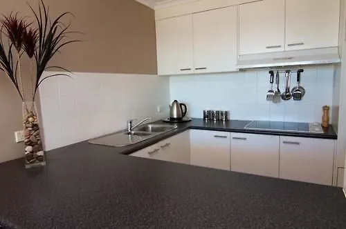 Crystal Beachfront Apartments Gold Coast Apartahotel