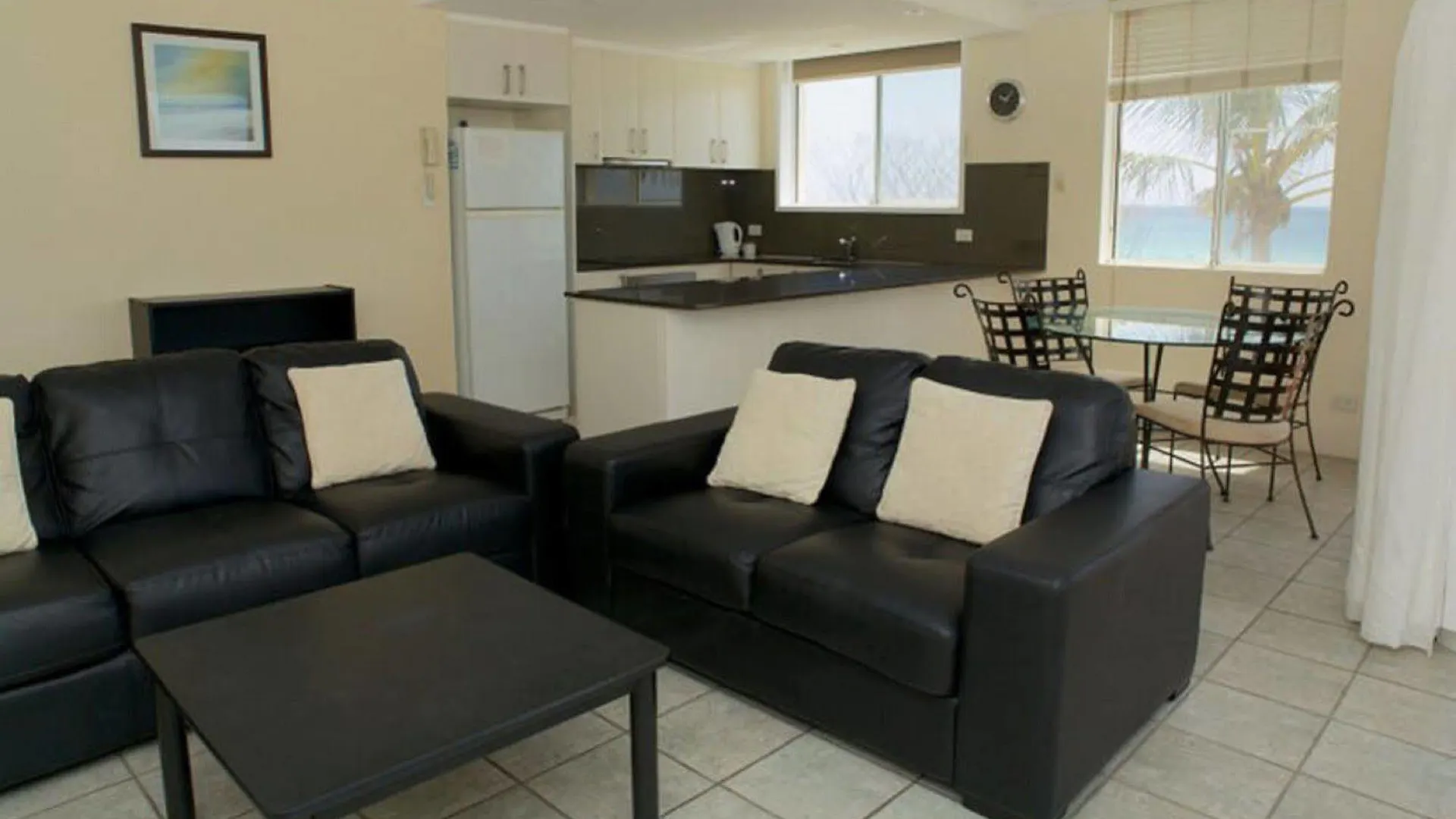 Crystal Beachfront Apartments Gold Coast