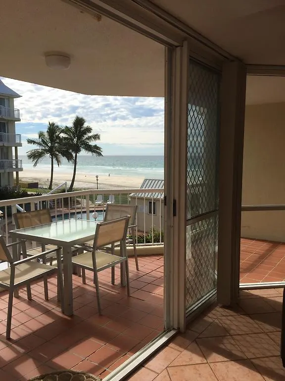 *** Aparthotel Crystal Beachfront Apartments Gold Coast Australia