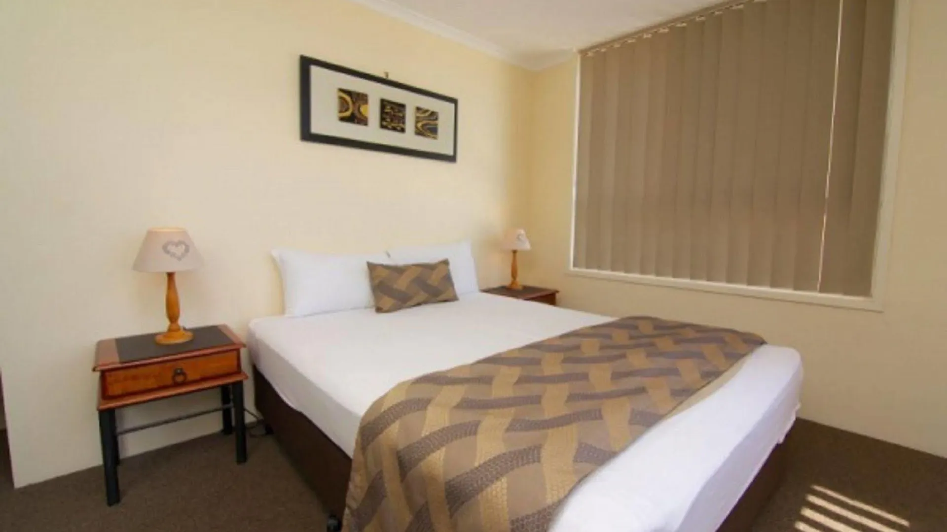 Crystal Beachfront Apartments Gold Coast